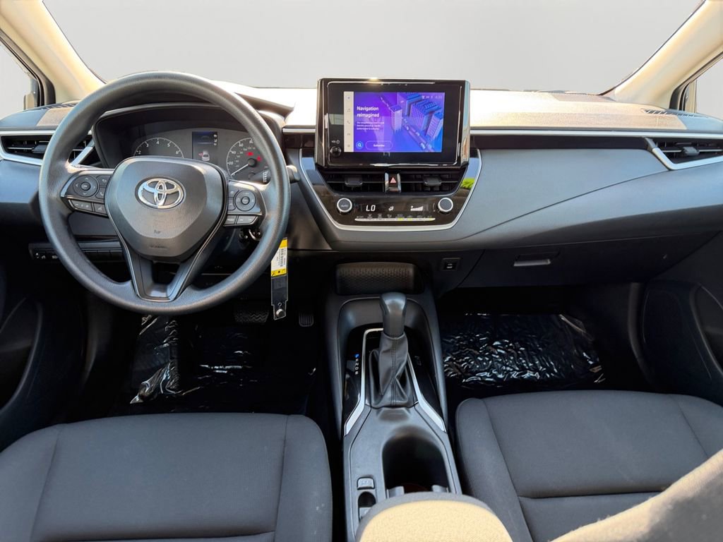 Used 2025 Toyota Corolla LE image 15