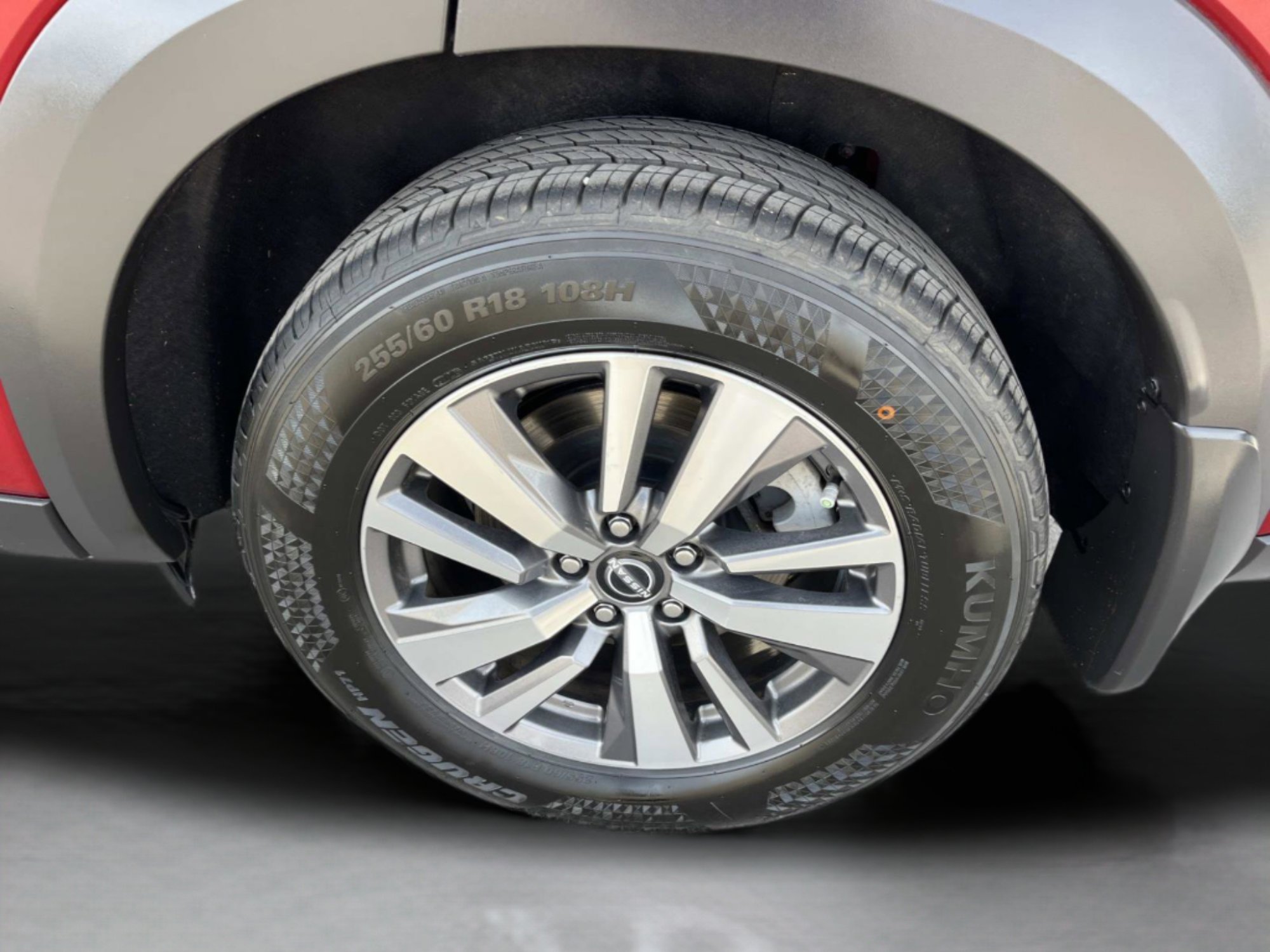 Used 2022 Nissan Pathfinder SL w/ SL Black Package image 11