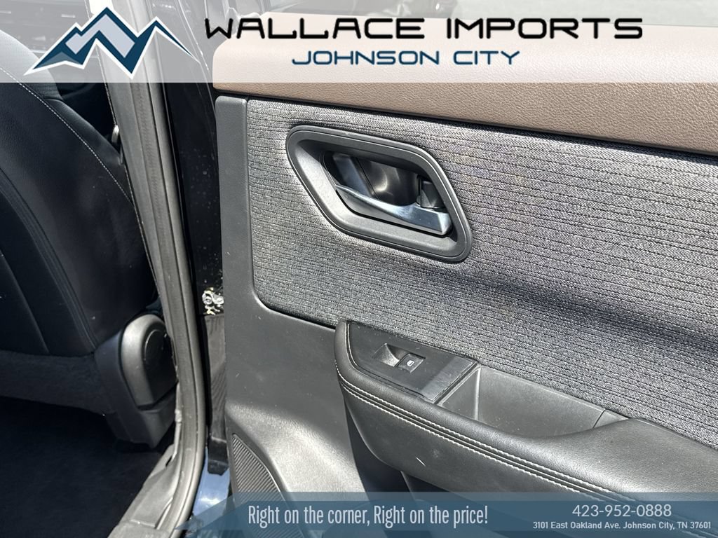 Used 2021 Nissan Rogue SV FWD image 39