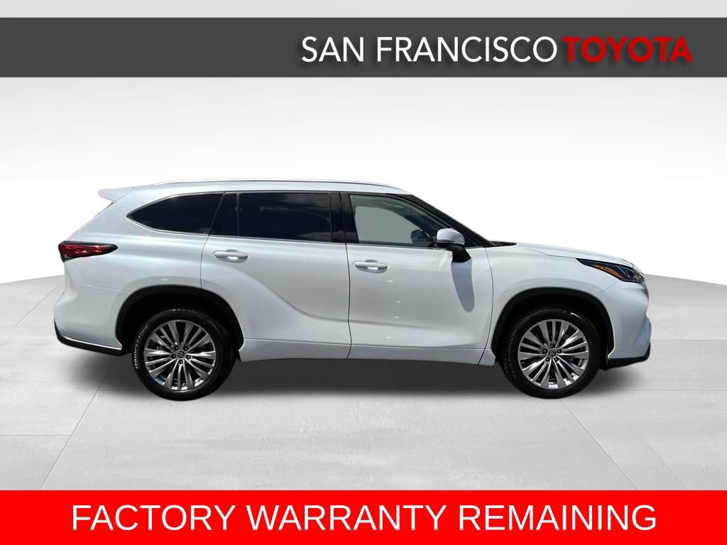 Used 2023 Toyota Highlander Platinum FWD image 6