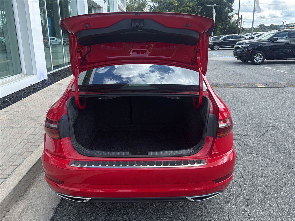 Used 2019 Volkswagen Jetta R-Line w/ R-Line Cold Weather Package FWD image 21