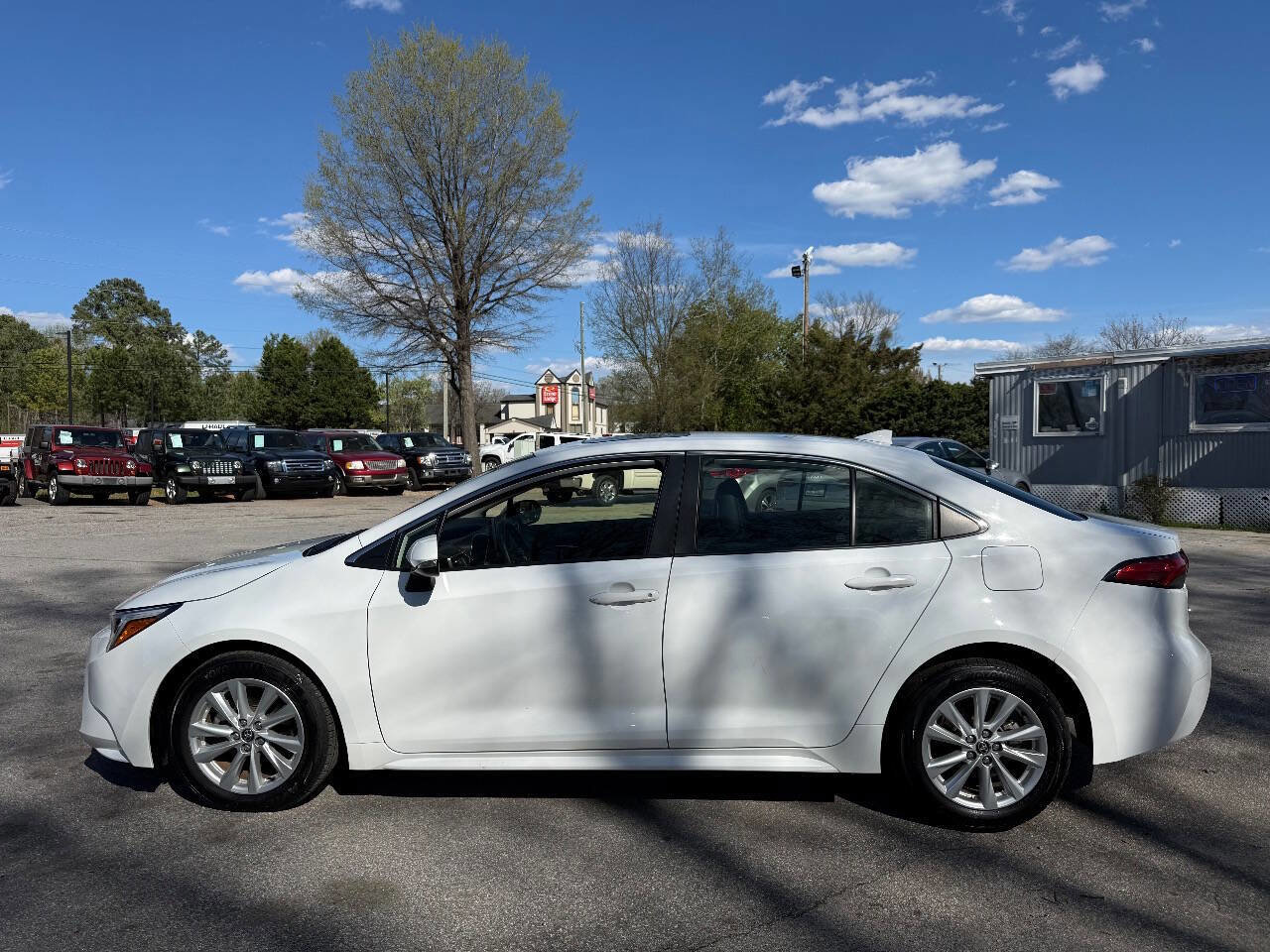 Used 2023 Toyota Corolla XLE image 7