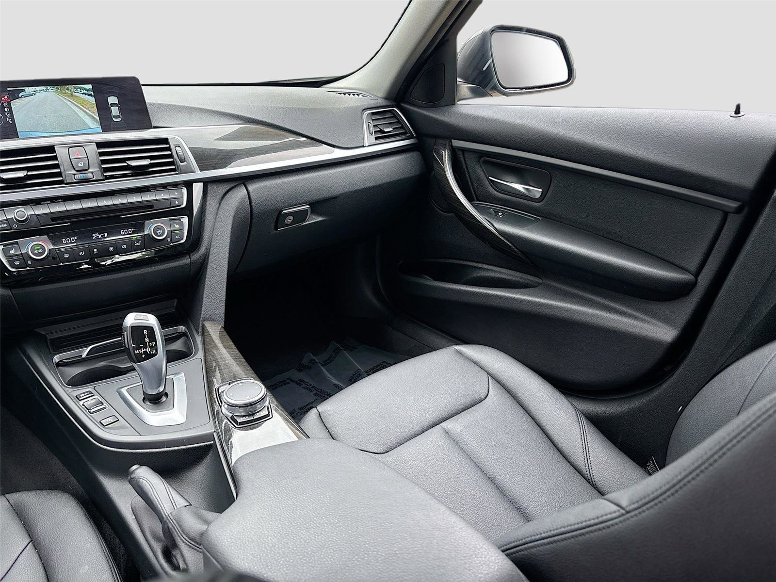 Used 2016 BMW 320i xDrive Sedan image 26