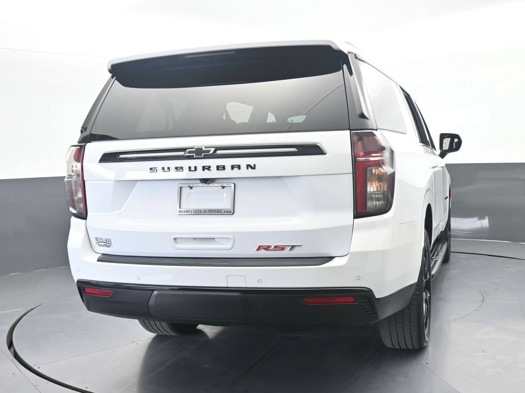 Used 2024 Chevrolet Suburban RST RWD image 5