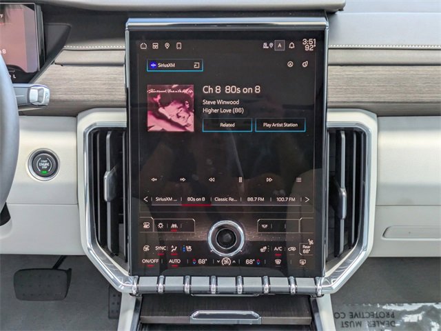 Used 2024 GMC Acadia Denali image 17