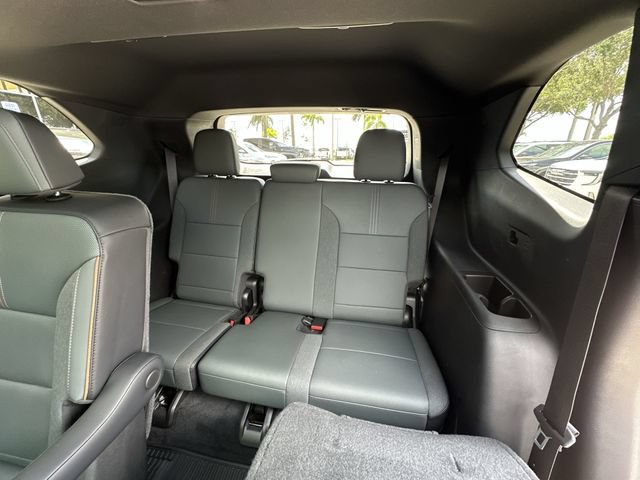 Certified 2024 GMC Acadia AT4 w/ Luxury Package AWD/4WD image 32
