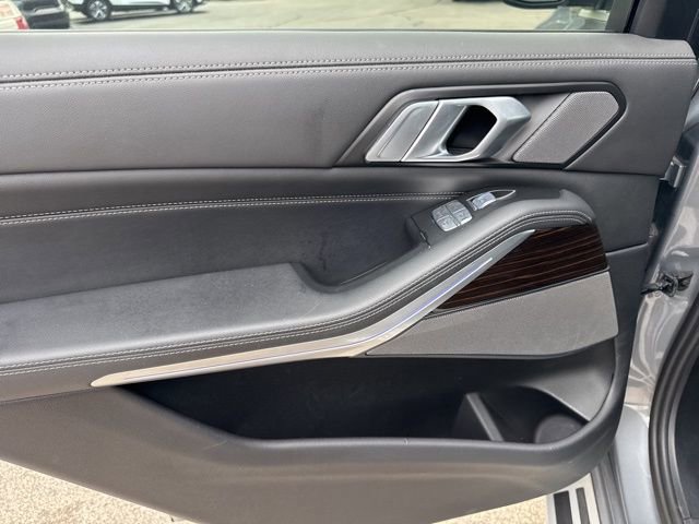 Used 2024 BMW X7 xDrive40i image 15