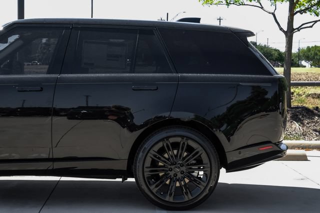 New 2026 Land Rover Range Rover SE AWD/4WD image 17