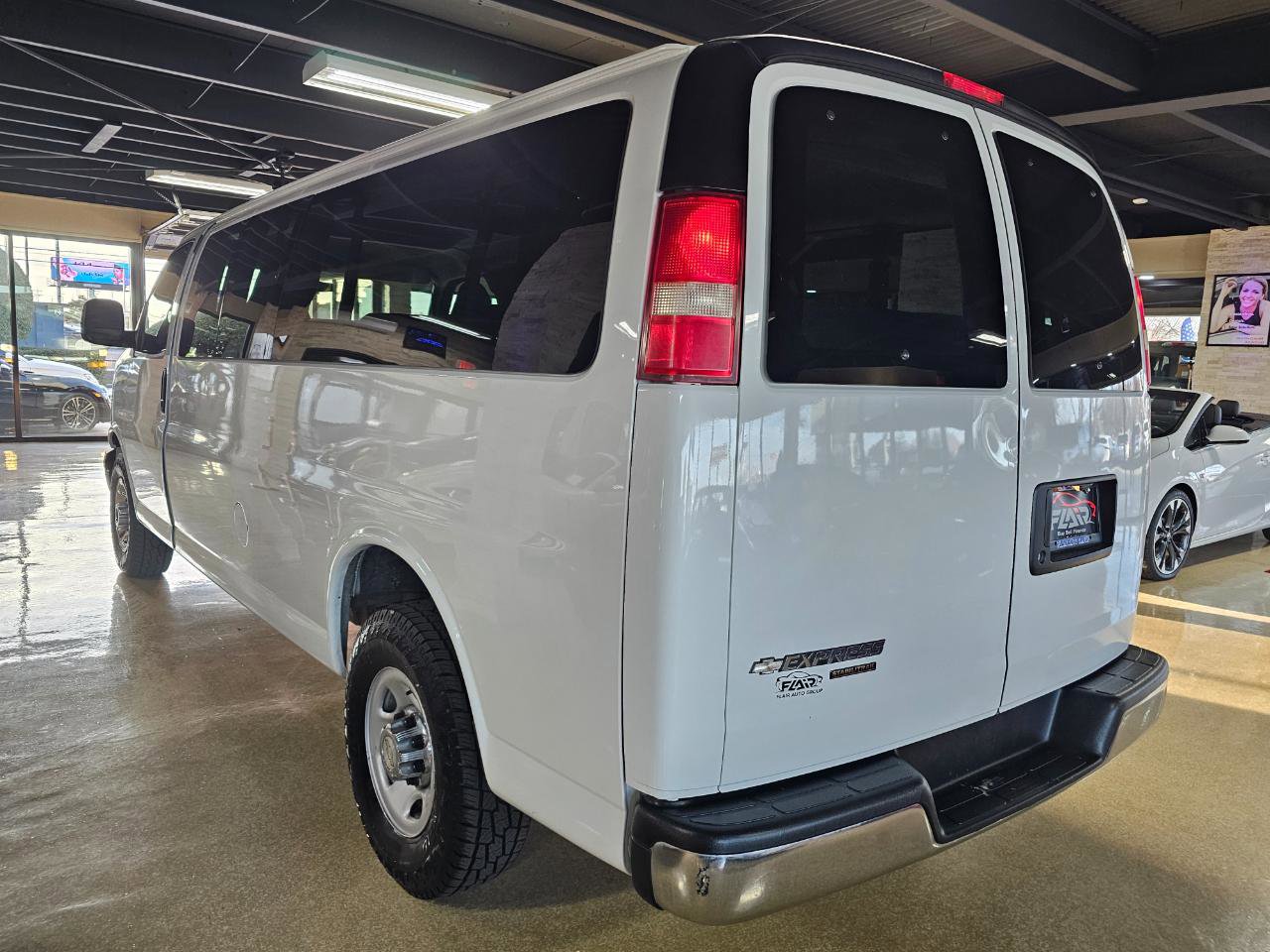 Used 2016 Chevrolet Express 3500 LT w/ LT Preferred Equipment Group image 6