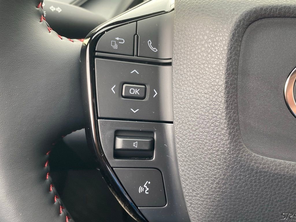 Used 2026 Toyota Prius Plug-In Hybrid image 23