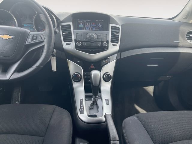 Used 2016 Chevrolet Cruze LT image 11