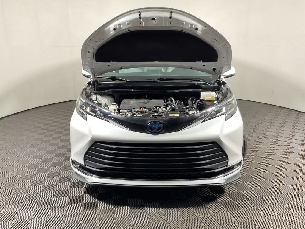 Used 2022 Toyota Sienna XLE FWD image 9