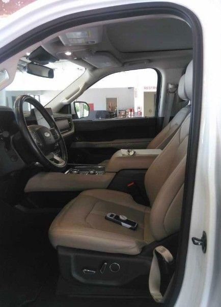 Used 2024 Ford Expedition Max Limited AWD/4WD image 7