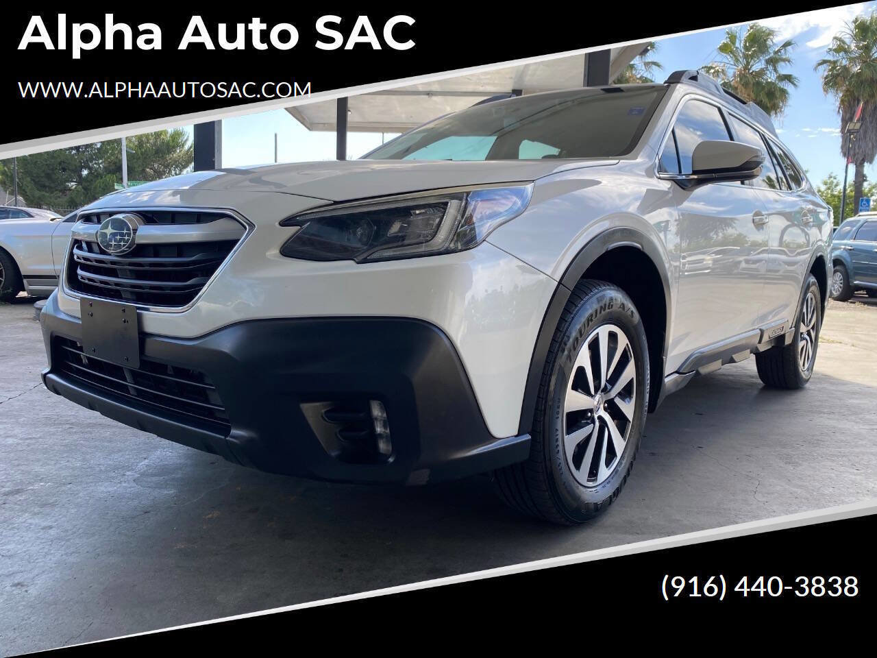 Used 2020 Subaru Outback Premium AWD/4WD image 1