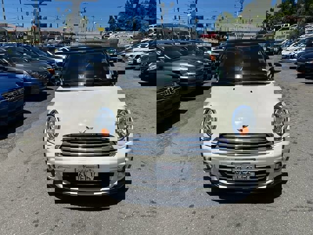 Used 2012 MINI Cooper Hardtop image 2