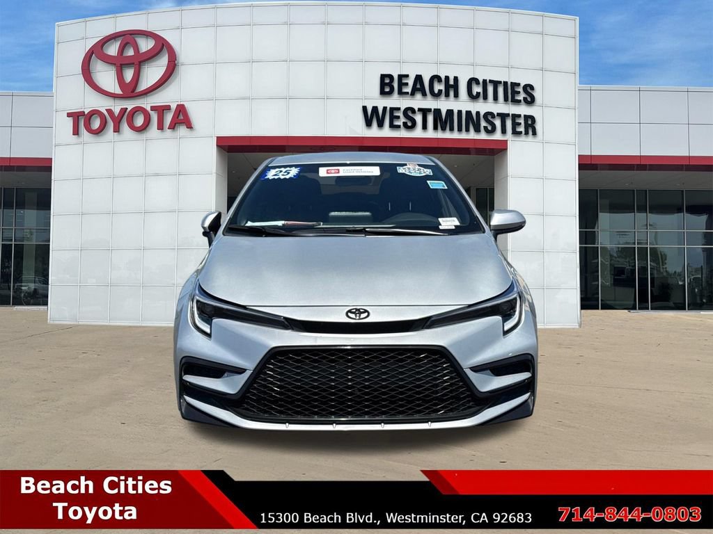 Certified 2025 Toyota Corolla SE FWD image 4