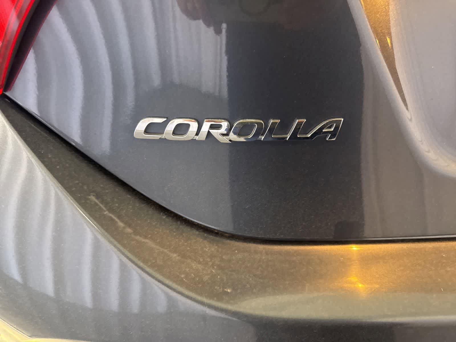 Used 2018 Toyota Corolla SE w/ Carpet Mat Package (TMS) FWD image 14