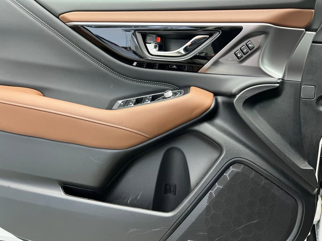 Used 2025 Subaru Outback Touring XT w/ Popular Package #2 image 23