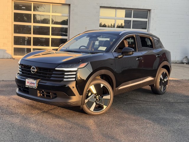 New 2025 Nissan Kicks SR w/ SR Premium Package image 5