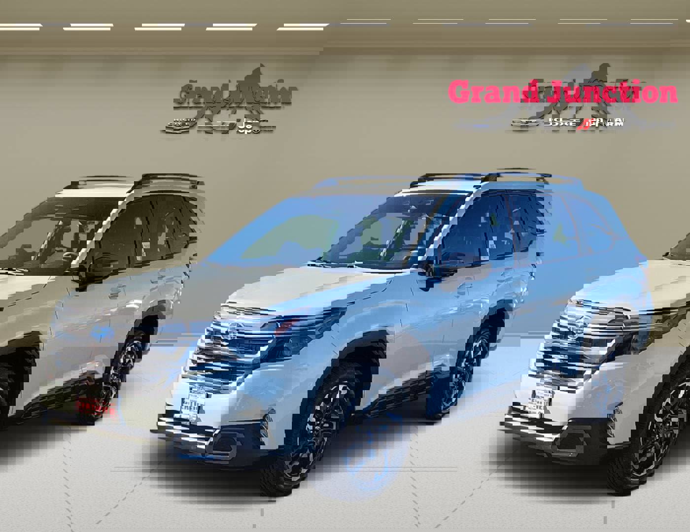 Used 2025 Subaru Forester Limited w/ Popular Package #2 image 3