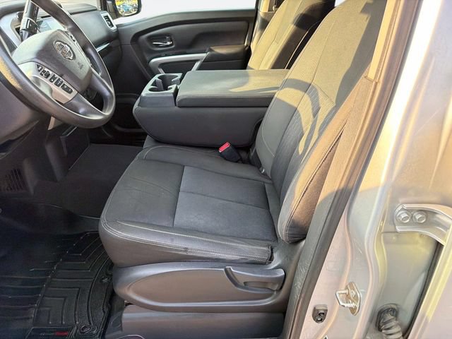 Used 2017 Nissan Titan SV RWD image 19