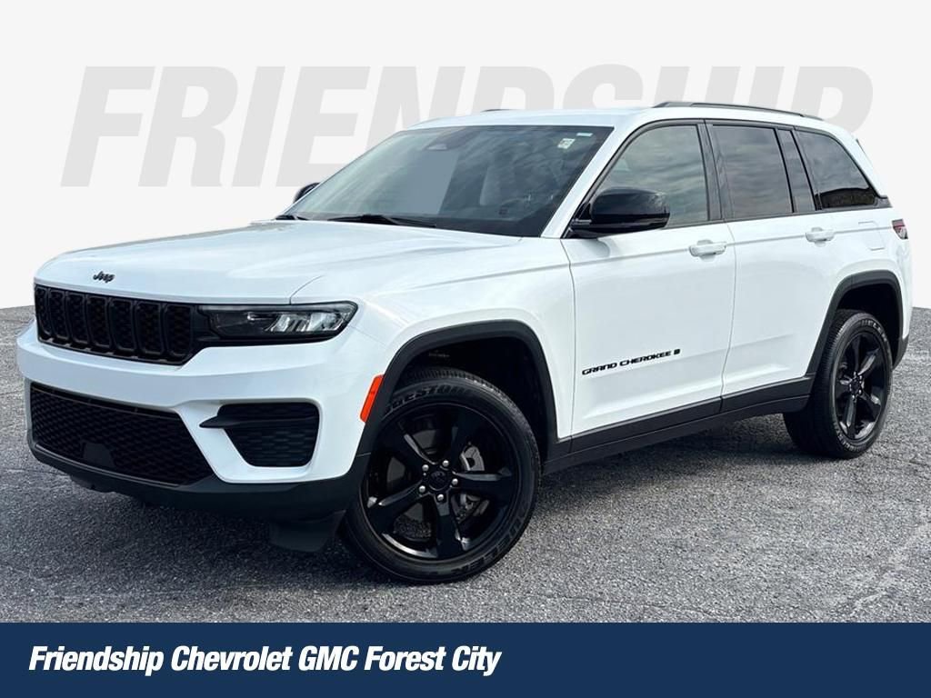 Used 2023 Jeep Grand Cherokee Altitude