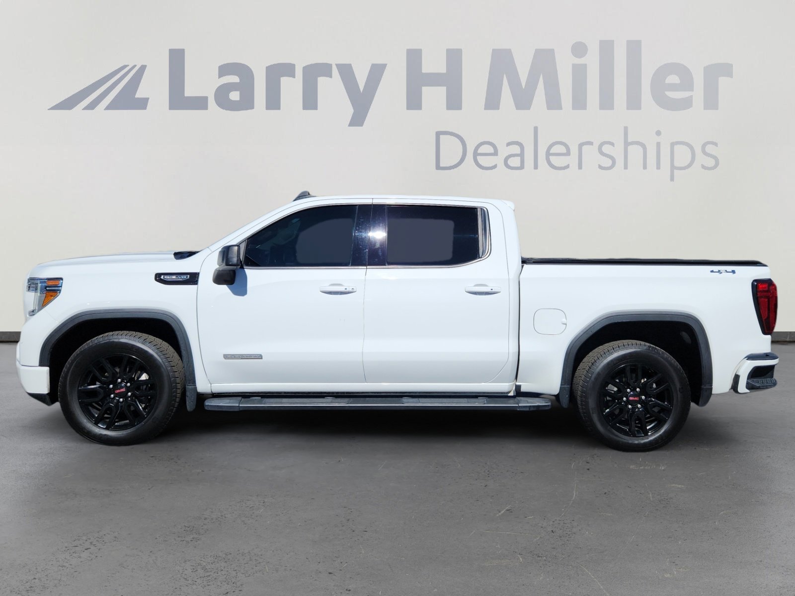 Used 2021 GMC Sierra 1500 Elevation image 2