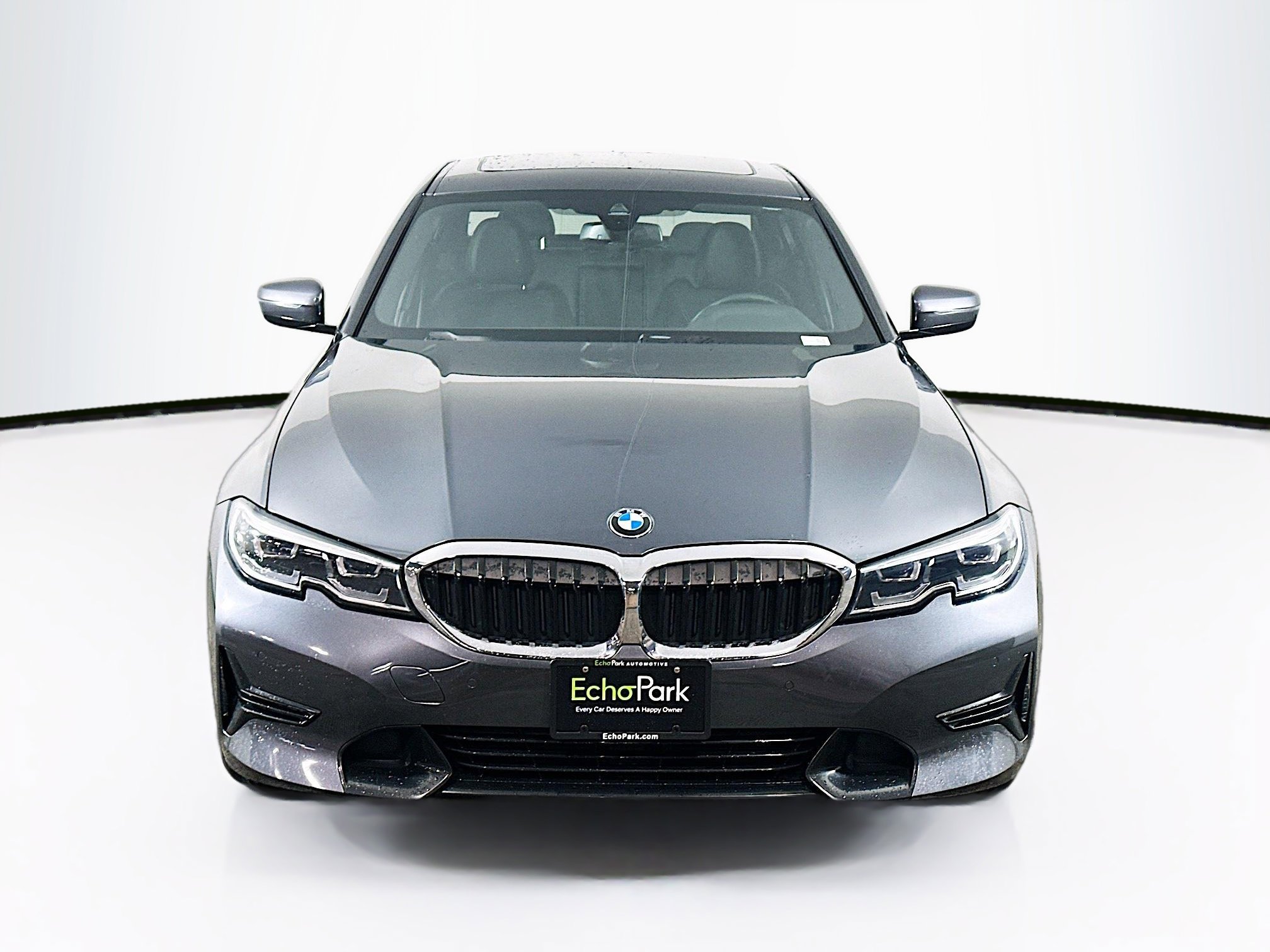 Used 2022 BMW 330i xDrive Sedan w/ Driving Assistance Package image 2