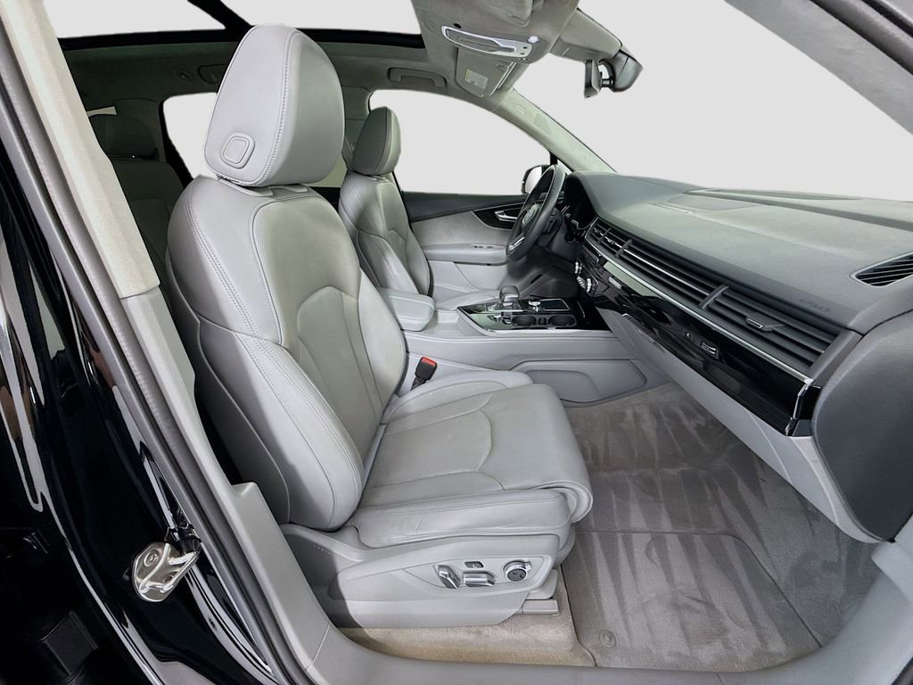 Used 2018 Audi Q7 3.0T Prestige w/ Prestige Package image 21