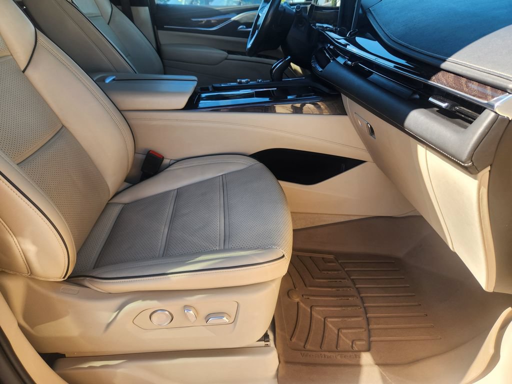 Used 2023 Cadillac Escalade Premium Luxury w/ Performance Package AWD/4WD image 16