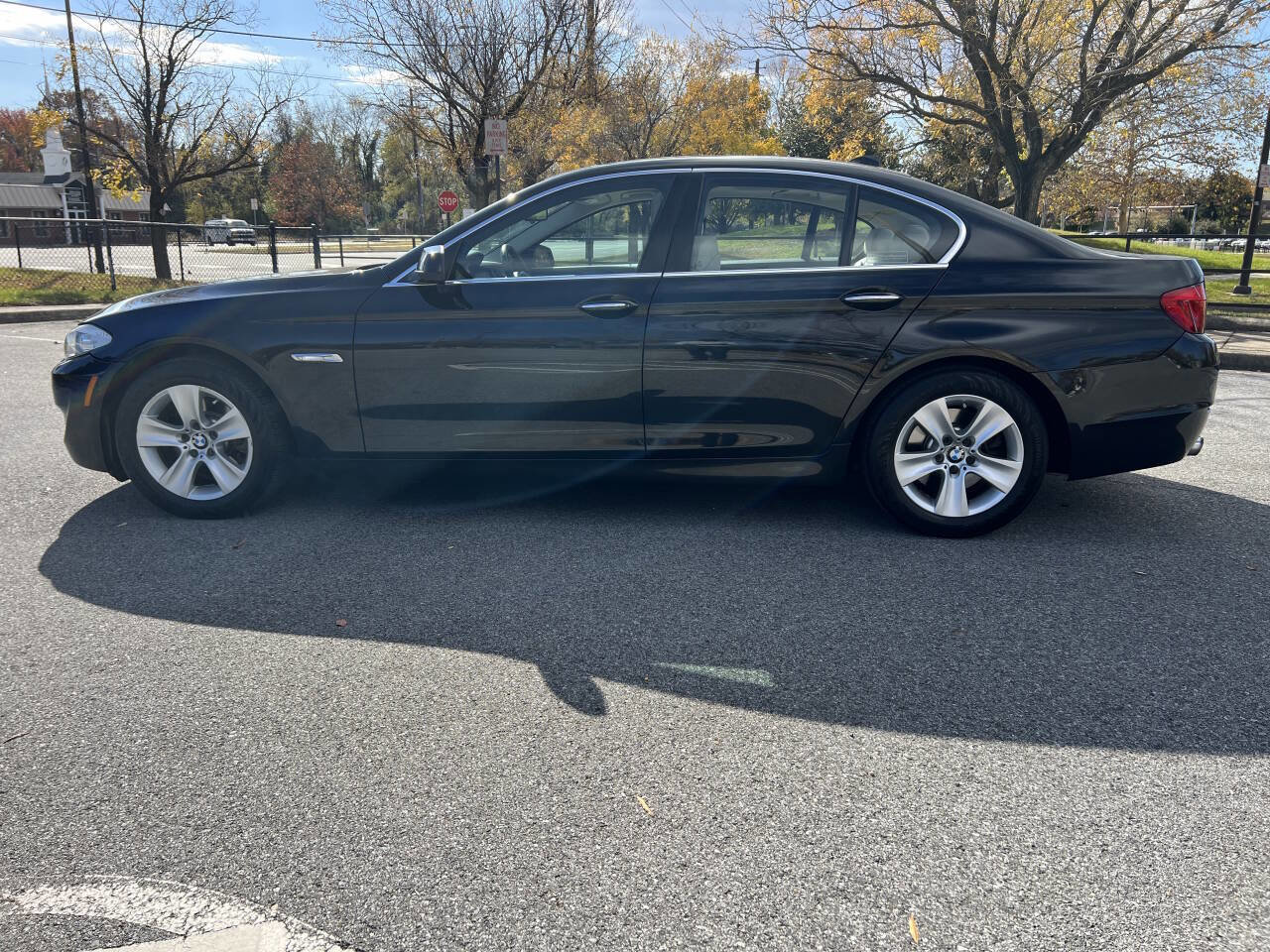 Used 2013 BMW 528i xDrive 528i xDrive AWD 4dr Sedan image 22