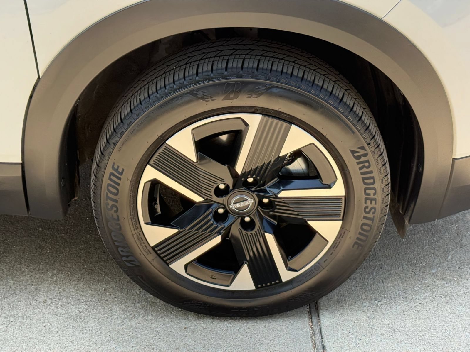 Used 2026 Nissan Kicks SV w/ Cold Weather Package AWD/4WD image 30