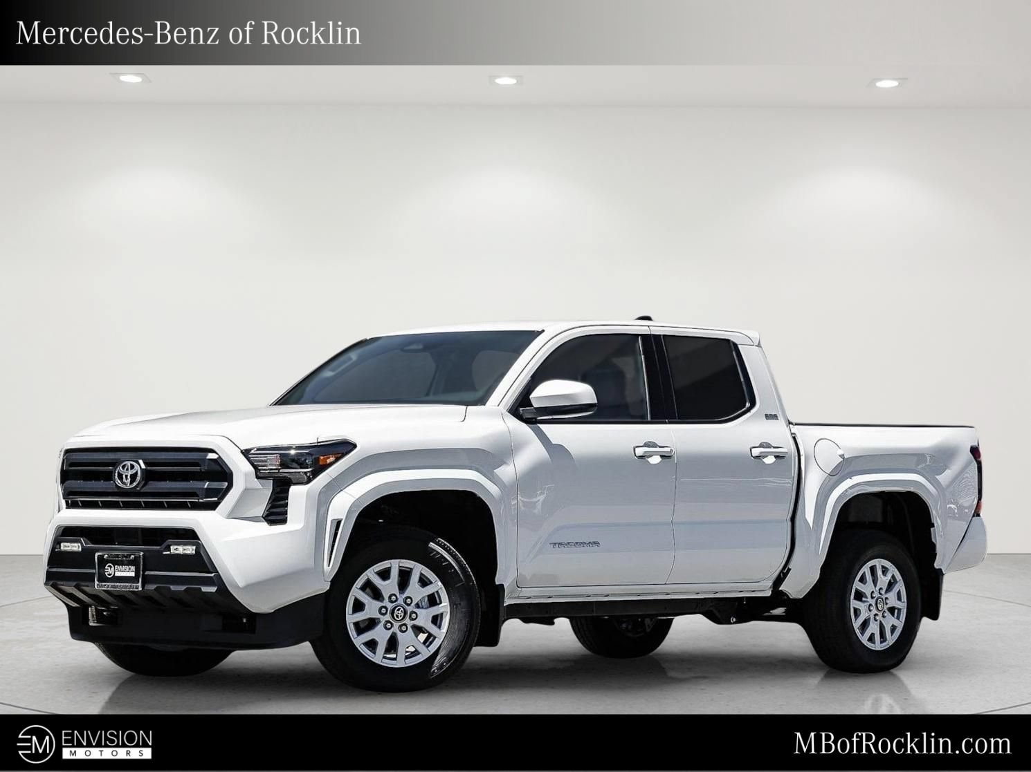 Used 2026 Toyota Tacoma SR5 AWD/4WD image 1
