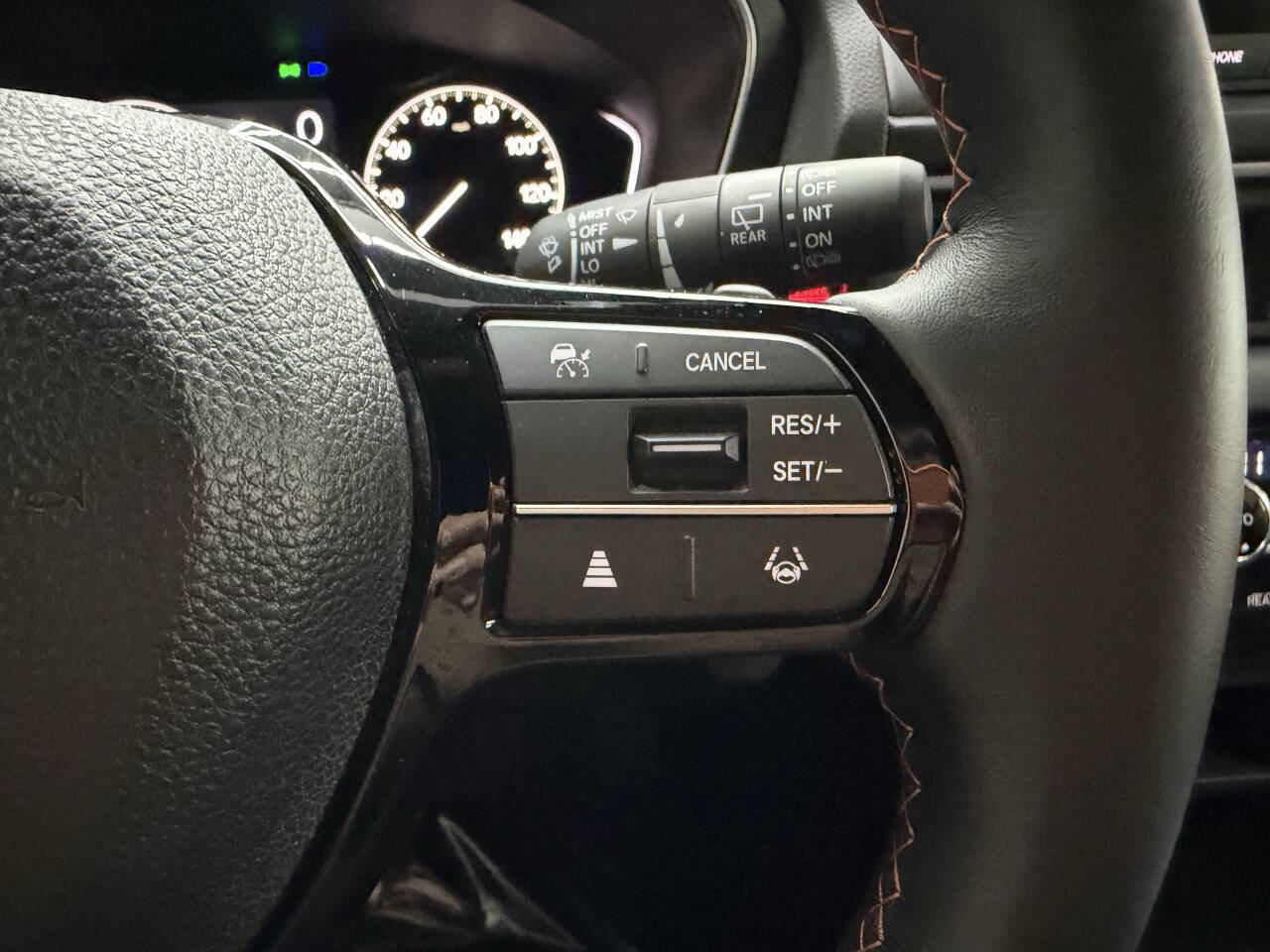 Used 2025 Honda Pilot Sport image 25