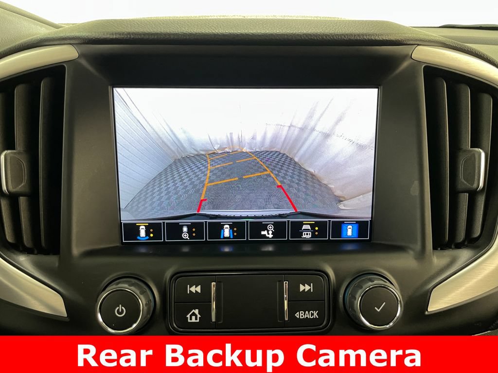 Used 2022 GMC Terrain SLT w/ Infotainment Package II AWD/4WD image 4