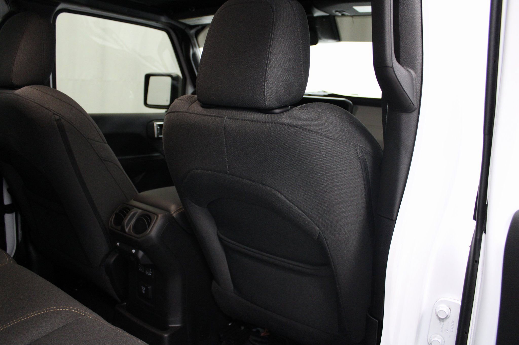 Used 2024 Jeep Wrangler Unlimited Sahara image 26