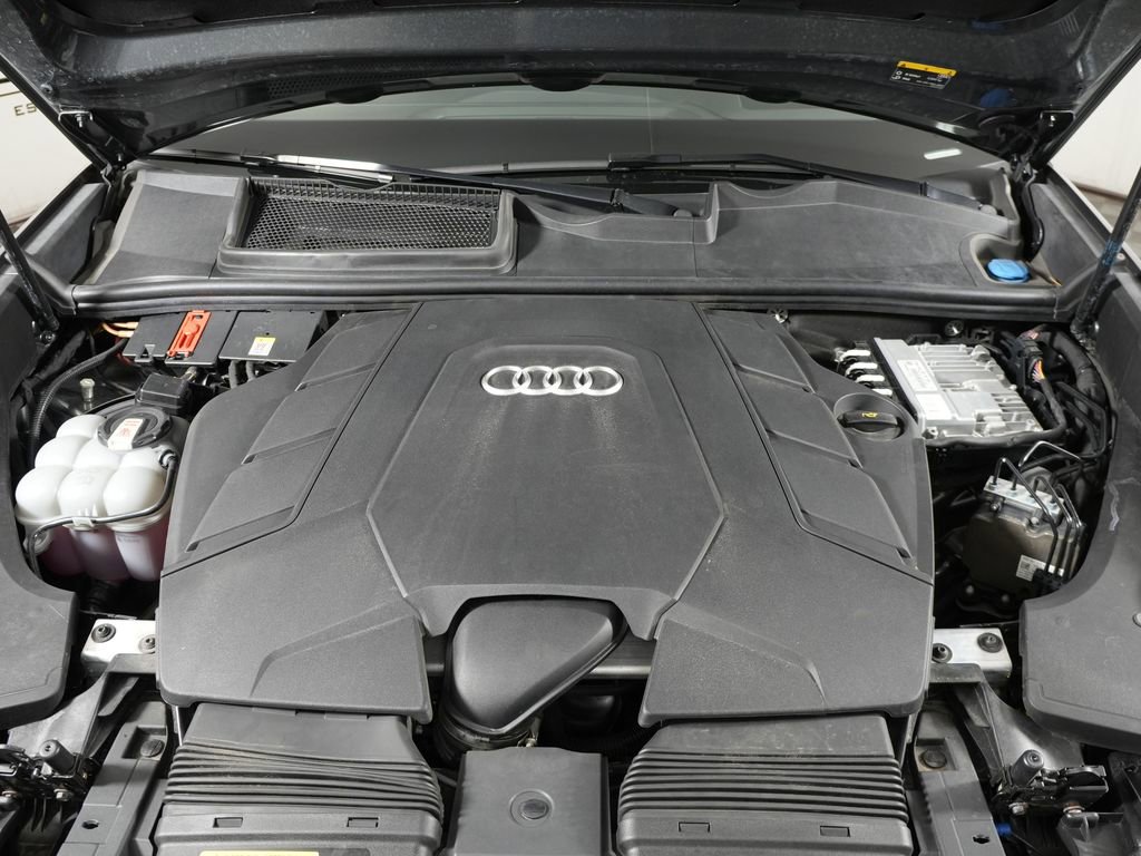 Used 2021 Audi Q8 Prestige w/ Prestige Package image 42