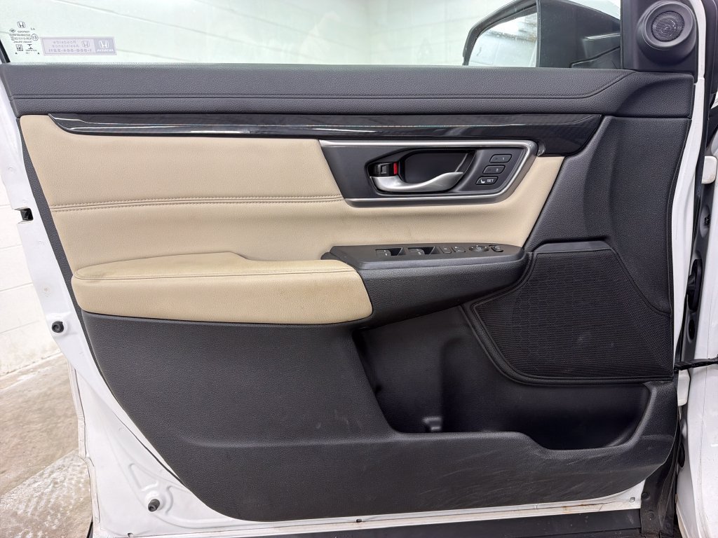 Used 2020 Honda CR-V Touring image 16