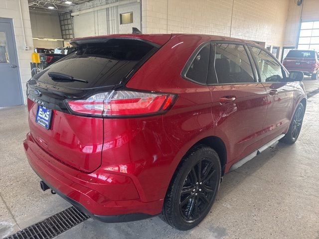 Used 2024 Ford Edge ST-Line w/ Class II Trailer Tow Package image 3