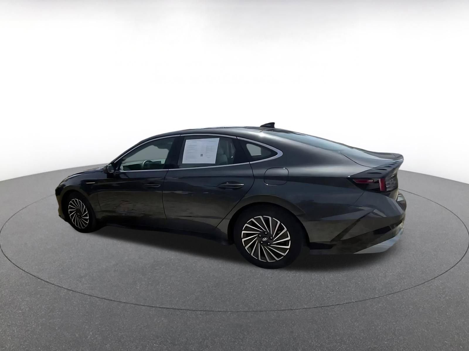 Used 2025 Hyundai Sonata SEL FWD image 10