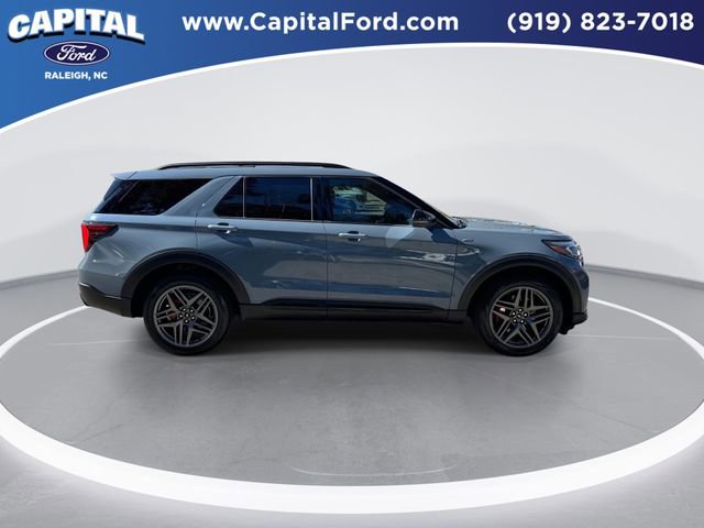 Certified 2025 Ford Explorer ST-Line w/ Premium Package AWD/4WD image 9
