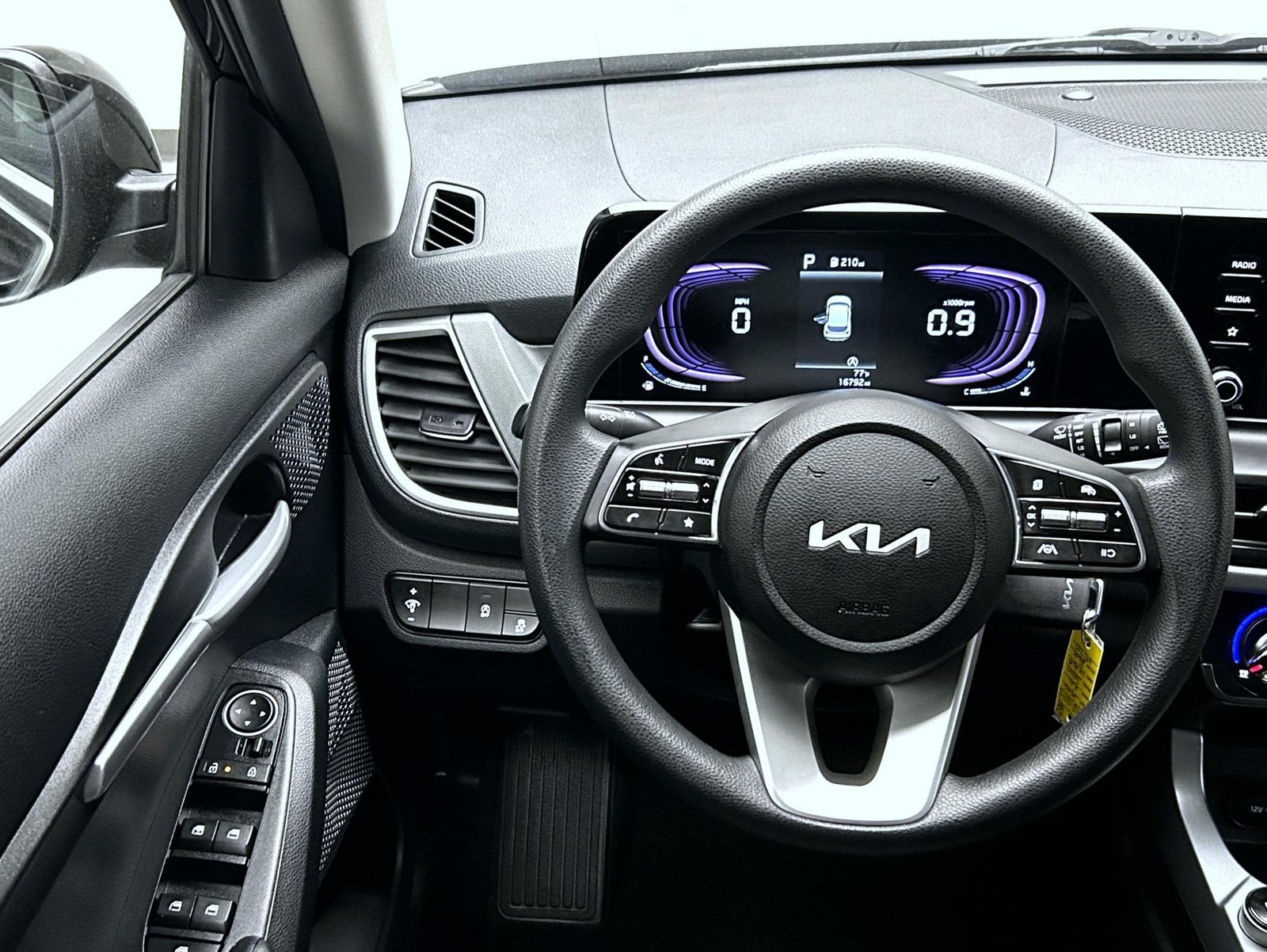 Used 2026 Kia Seltos LX AWD/4WD image 12