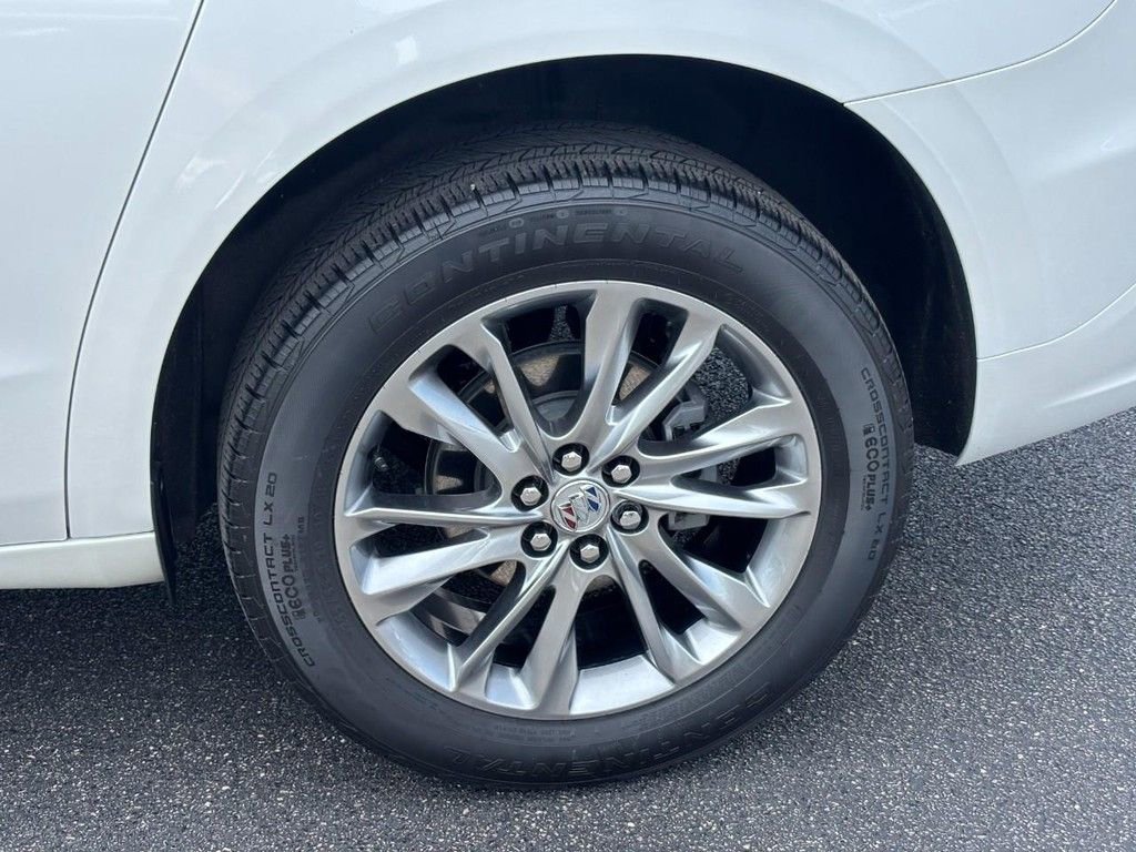 Used 2023 Buick Enclave Avenir w/ Avenir Technology Package AWD/4WD image 10