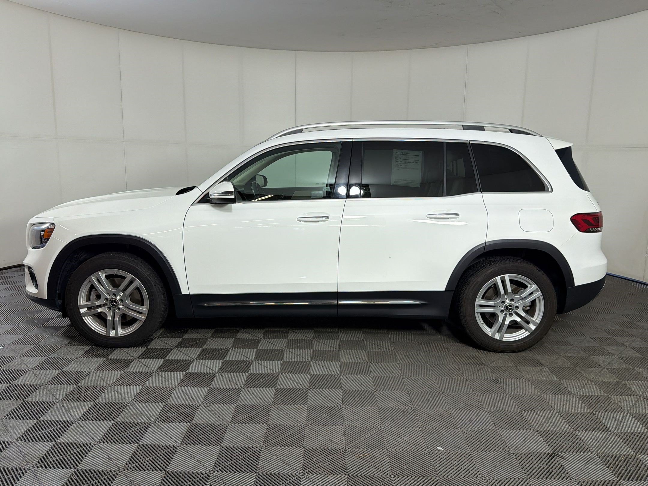 Used 2022 Mercedes-Benz GLB 250 4MATIC video 2