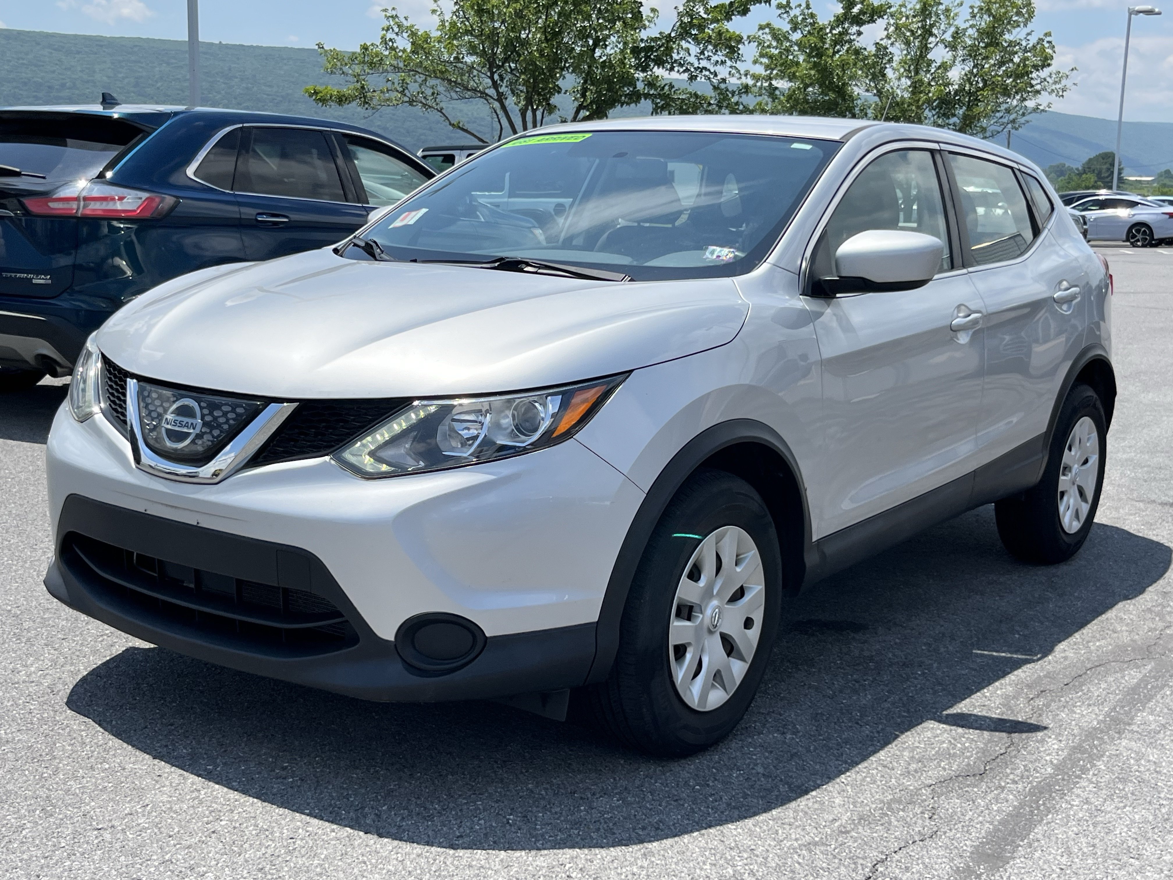 Used 2018 Nissan Rogue Sport S AWD/4WD image 10
