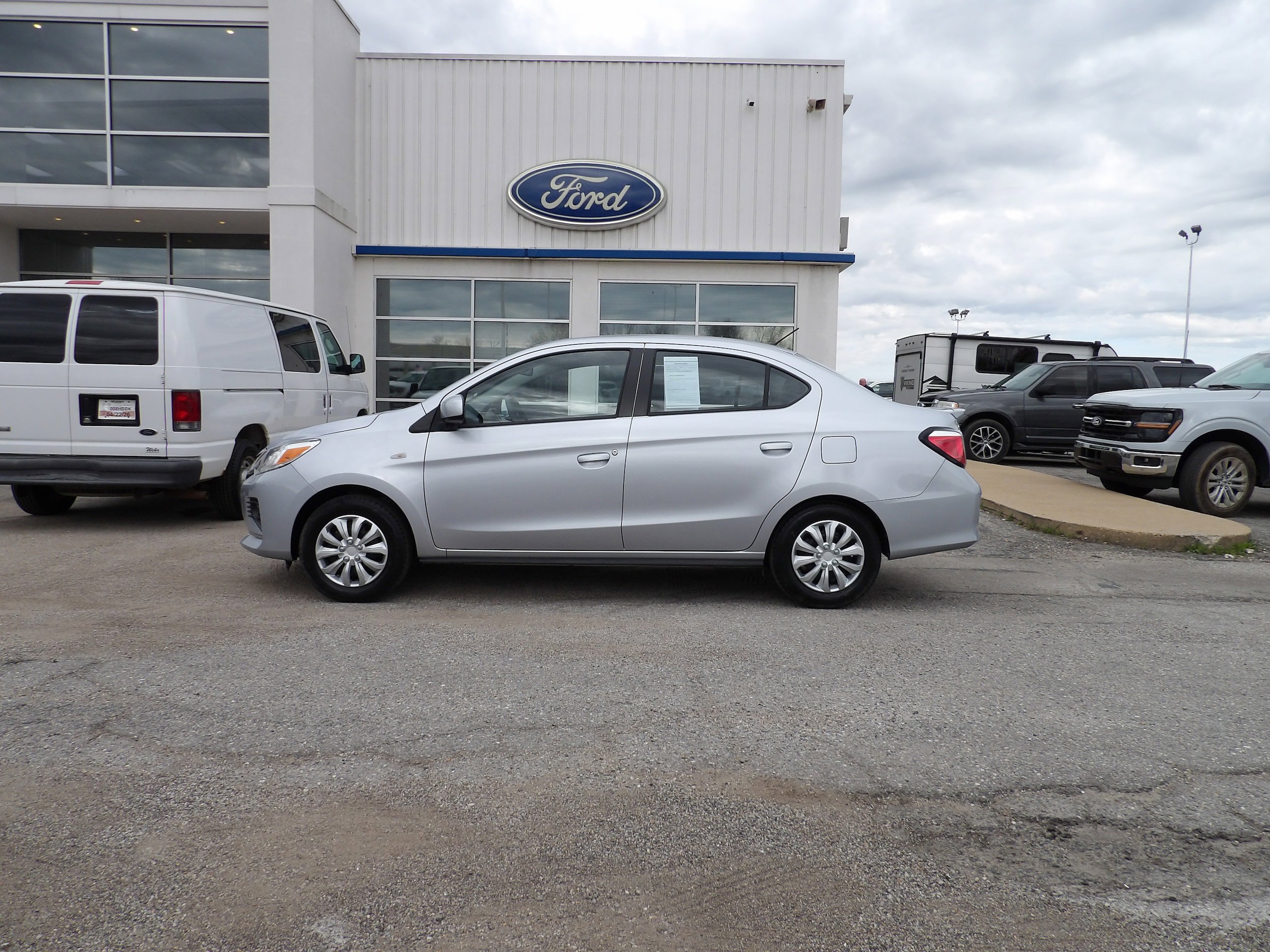 Used 2022 Mitsubishi Mirage G4 FWD image 1