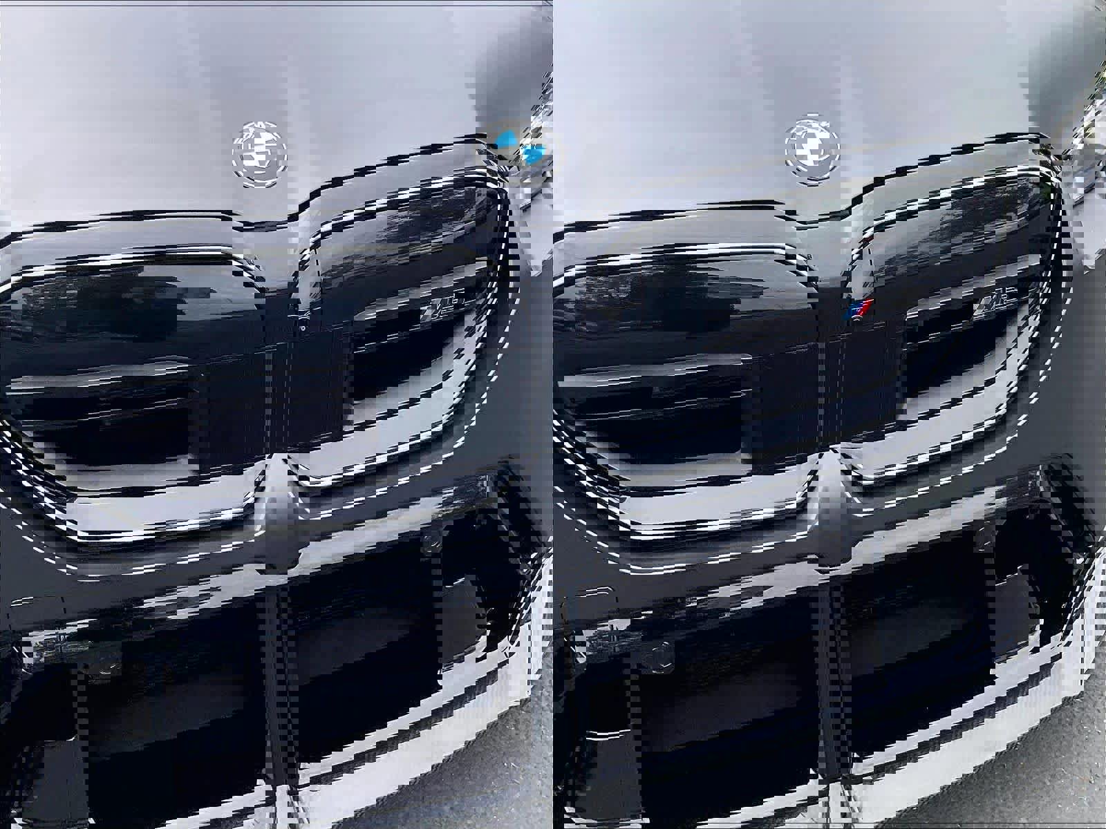 Used 2025 BMW M5 w/ Carbon Package image 32