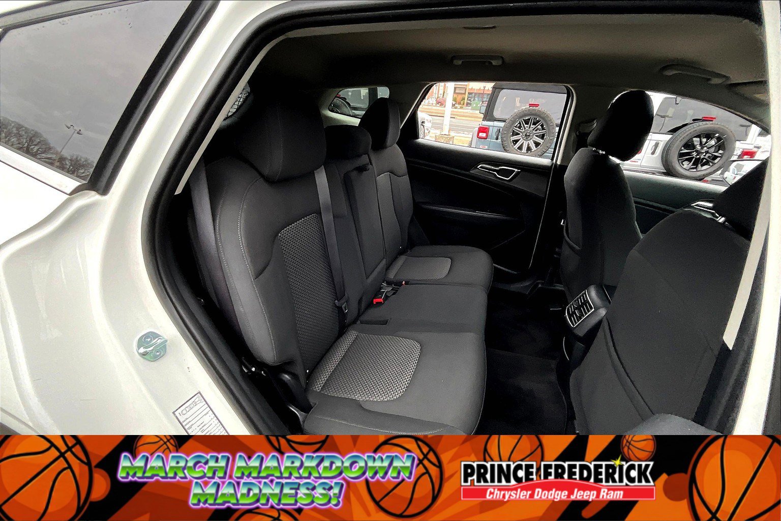 Used 2023 Kia Sportage LX image 22