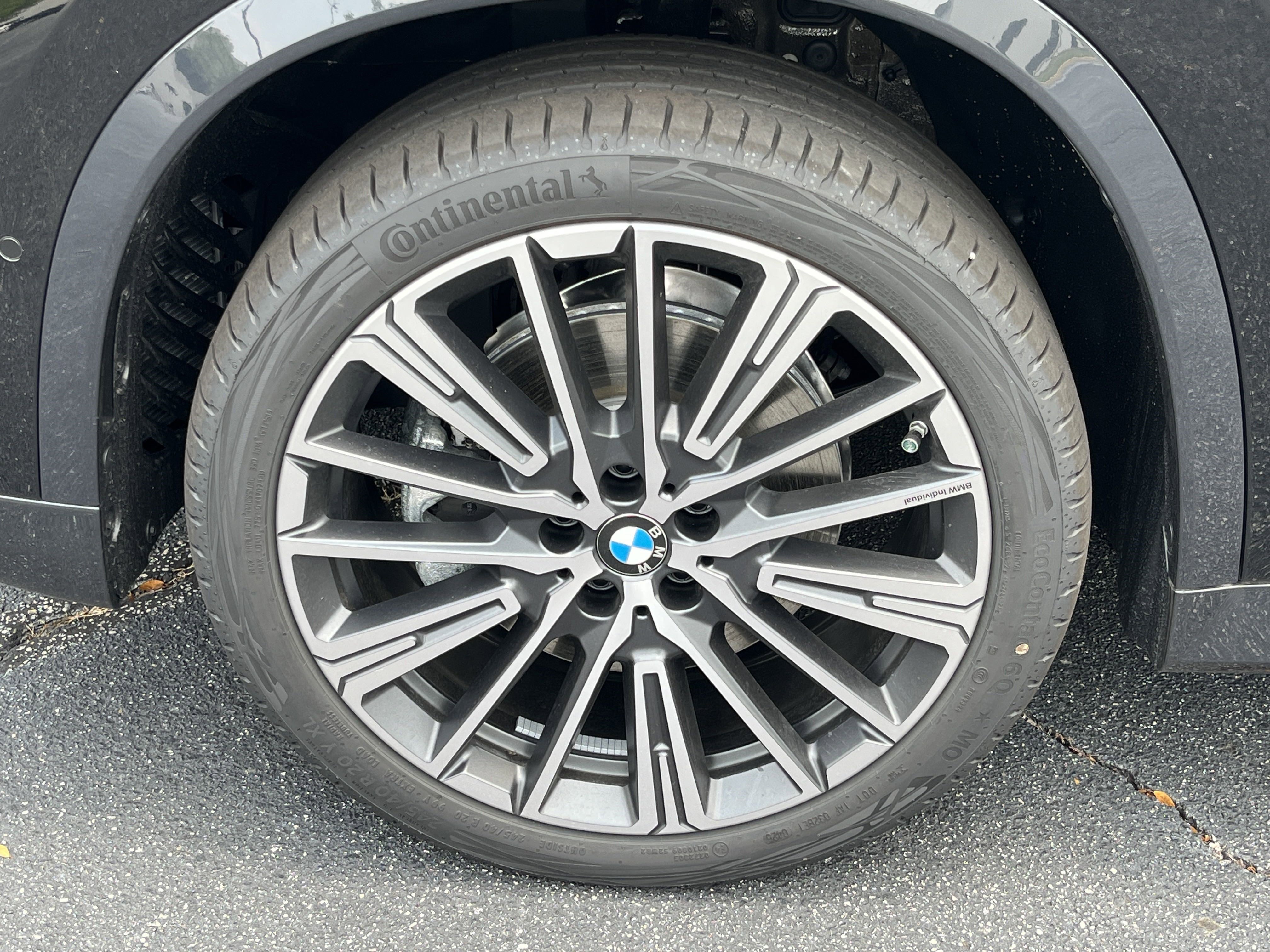 New 2025 BMW X1 xDrive28i w/ Convenience Package image 30