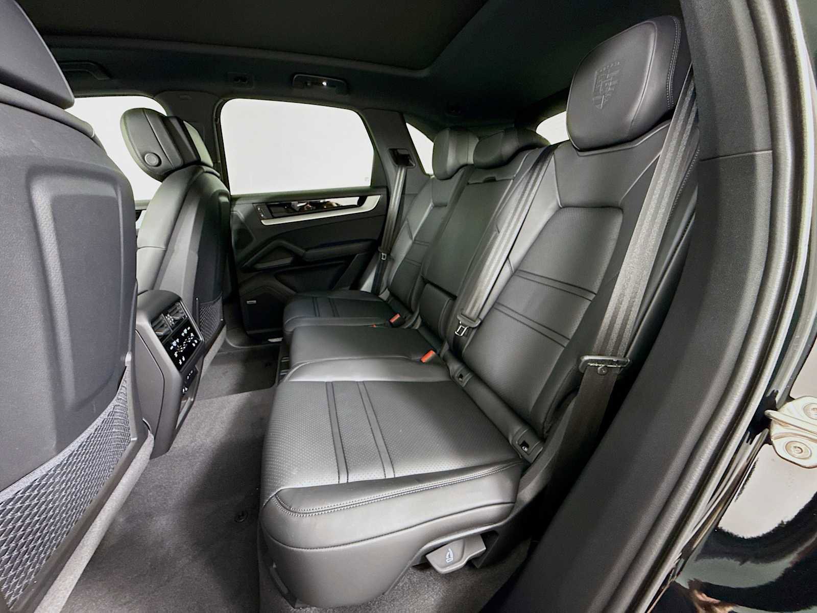 New 2026 Porsche Cayenne image 22